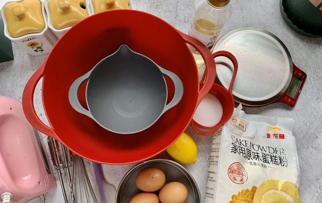 开裂|戚风蛋糕开裂,回缩2个盆教你做蛋糕,配方简单易学,一次成功