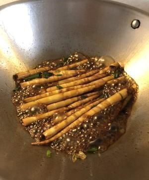 猪脚|山笋煨土猪脚,新鲜土猪脚配上高山脆笋尖,好吃