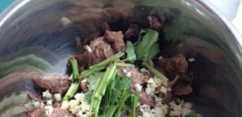  贩子|猪身上最好吃部位，1头猪只有1斤，肉贩子舍不卖