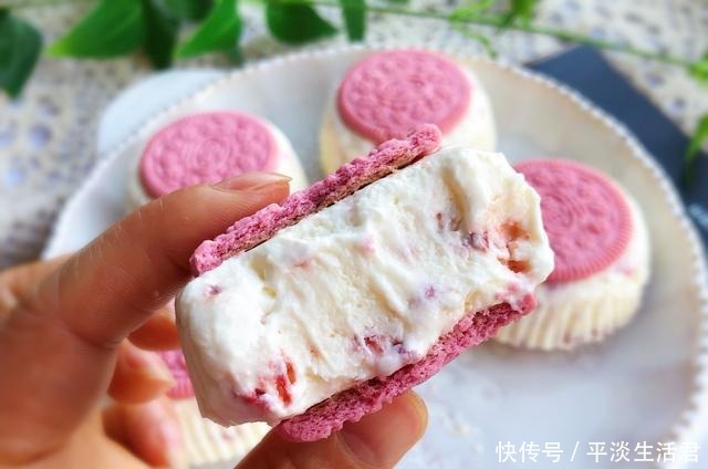 利奥饼干|爱吃奥利奥的人注意教你3步做成冰淇淋,冰凉丝滑,香甜无冰渣