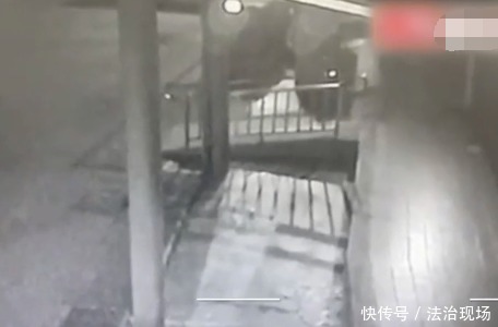  百码|小车以百码时速撞向超市，1家4口仅妻子身亡？警方怀疑故意撞击！