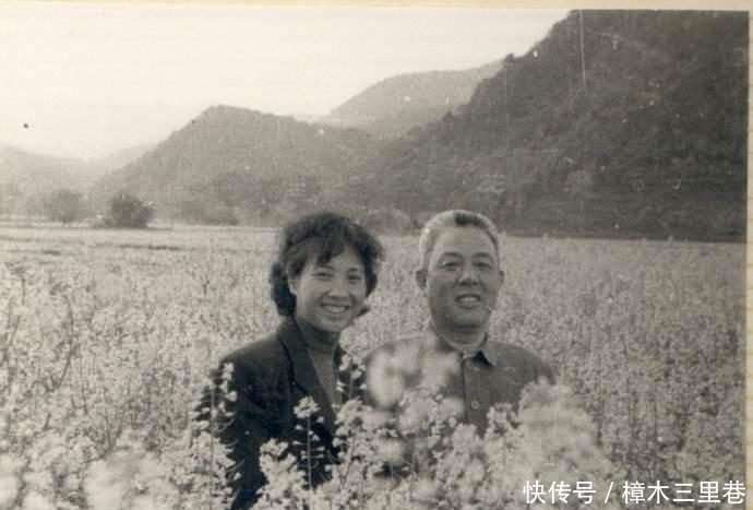  作传|她23岁嫁给开国上将，生下两子都随她姓，晚年亲自为丈夫作传！