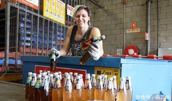 年后|女子每天从垃圾桶内捡食物,4年后竟买了100万美元的房子