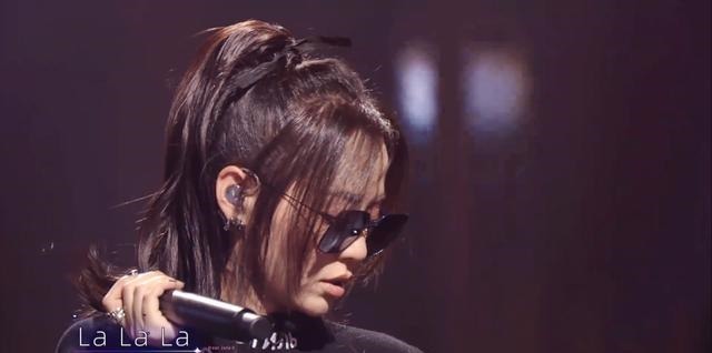 说唱|新说唱3:选手遭淘汰张靓颖就送歌,网友:一首歌值多少?