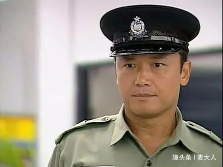  翁美玲|三哥苗侨伟杨盼盼帅、梅艳芳酷、翁美玲俏，他为何选择戚美珍