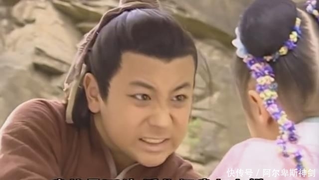 认出|原来蛛儿一开始就认出张无忌了，却装作不知道，原因才最心酸