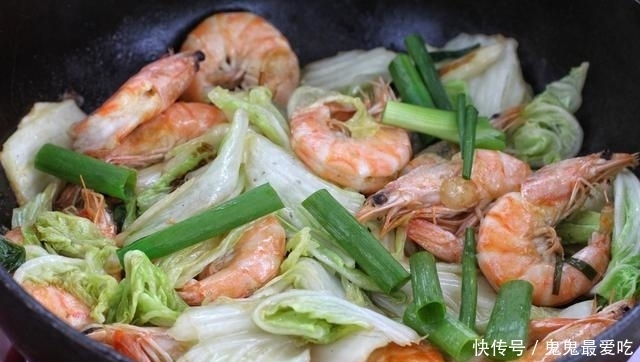  清香|吃百菜不如吃白菜，加大虾一起炒，清香中透着鲜美，营养高味道好