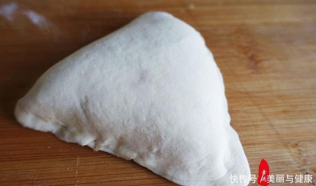 鸡蛋|三种不同的鸡蛋饼,制作方法各异,您更喜欢哪一种