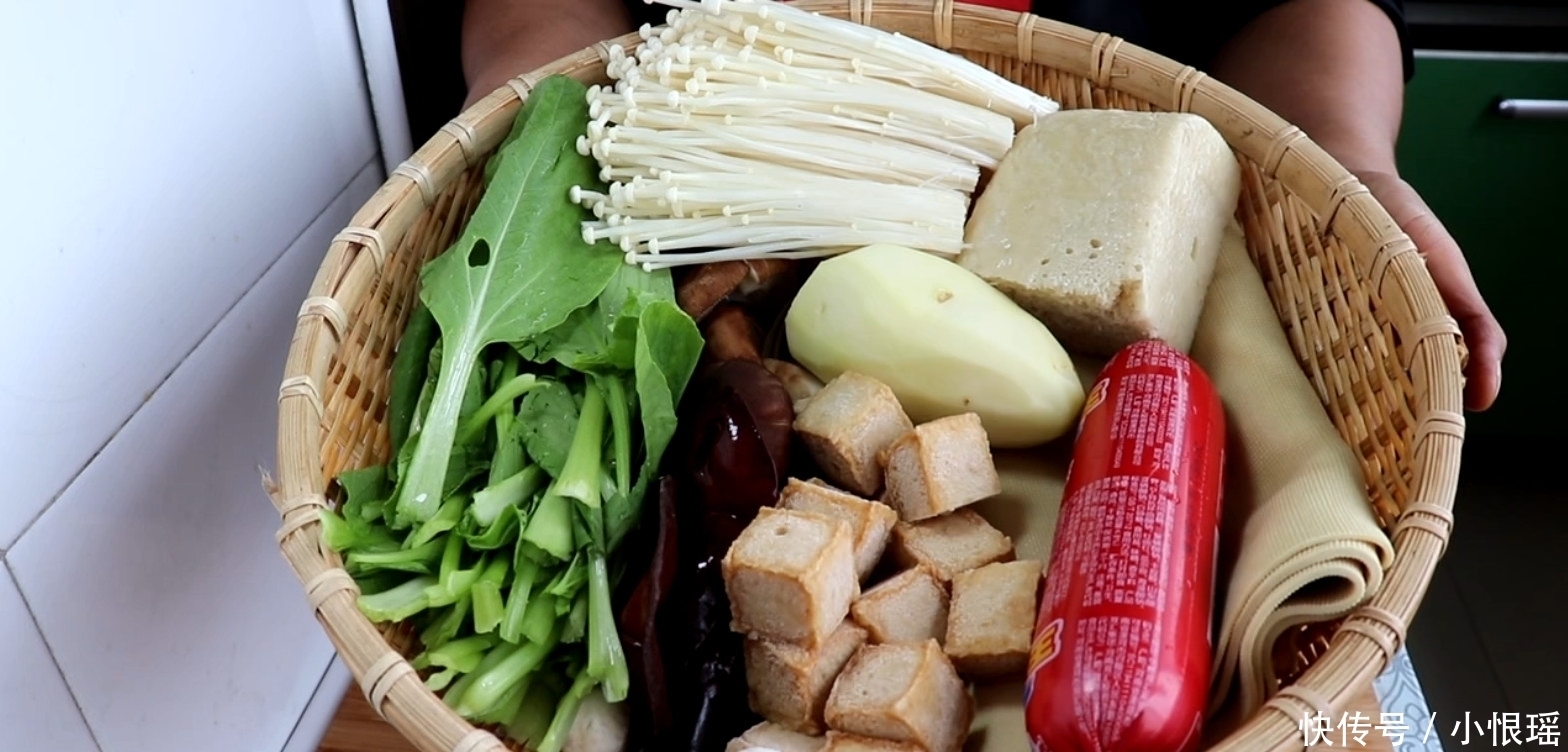 火锅|想吃麻辣冒菜别再去饭店了,教您在家简单做,香辣美味又过瘾