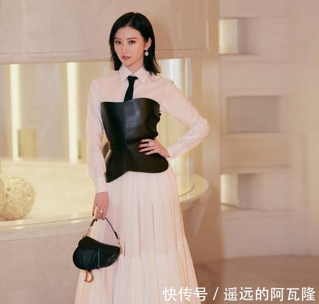 挑选|初入职场女生，如何挑选第一件“年会裙”？跟着明星这样穿，超美