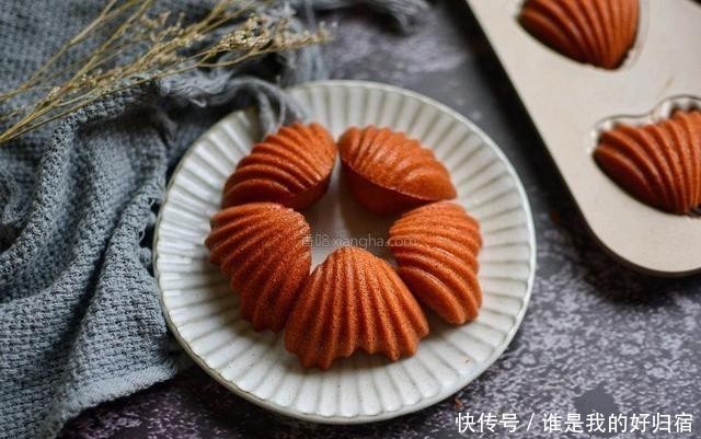 好吃|免打发!零失败的红丝绒玛德琳蛋糕,外脆内软超好吃