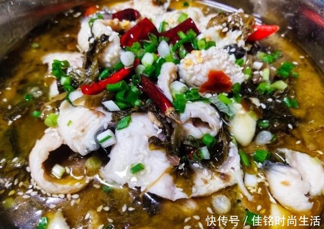 做法|不会做酸菜鱼饭店大厨教你详细做法,学会了,汤酸麻辣鱼肉鲜