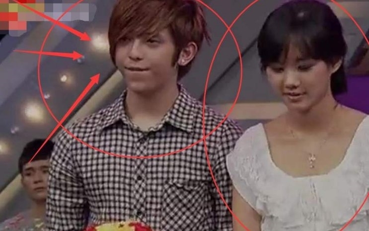 牵手|李一桐曾参加过相亲节目?看清和她牵手的男嘉宾,娱乐圈可真小