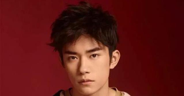 演唱会|TFBOYS7周年演唱会来了,3兄弟谁走的最好呢,是王源吗?