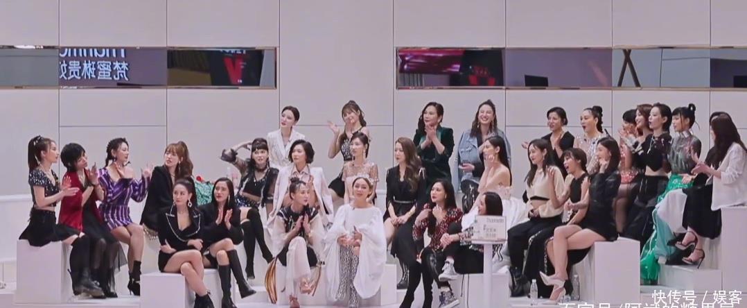  乘风破浪|《乘风破浪的姐姐》引争议，姑姑怒怼“为何拿明星与我比？”