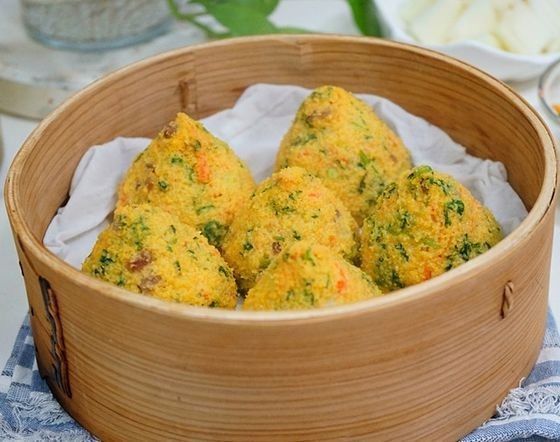  美味|玉米面窝窝头这样做，营养健康又香软美味，一上桌就被家人抢着吃