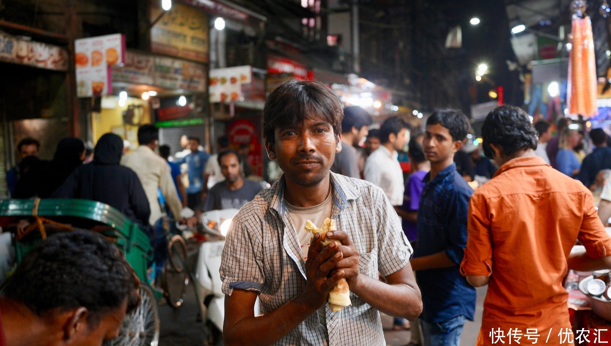 吃饭|北京小伙请印度穷人吃饭 一共要请500人