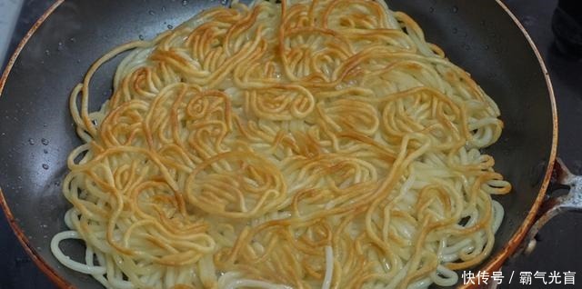 分明|炒面这样做更好吃,根根分明不油腻,比吃肉都过瘾,连吃3天不腻