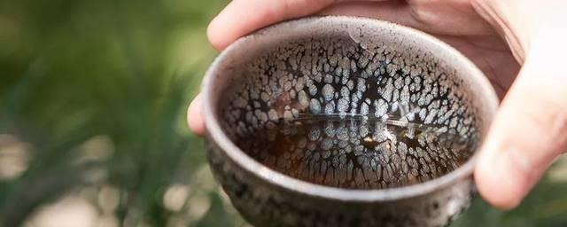 实质|武松连喝18碗酒不醉,这算是什么酒一个“筛”字说明了问题实质