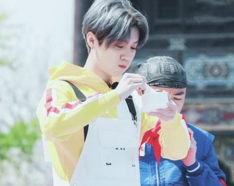  剧照|没等来《奔跑吧》，却迎来鹿晗新作品，看到剧照终于摆脱小鲜肉称号