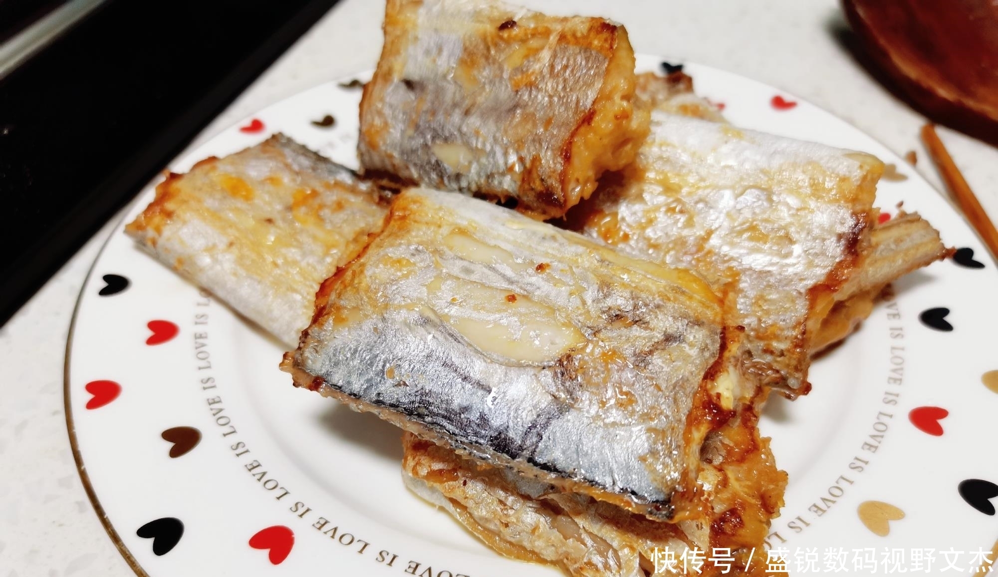  家人|入伏后，遇到这鱼多买几条，补气提鲜，简单几步，上桌家人争着吃