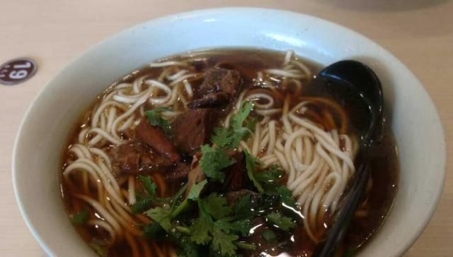 加州牛肉面|听名字像“外国菜”,却是地地道道的中国菜,很多人都吃过