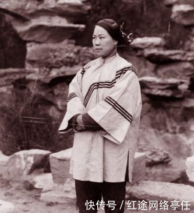 还原|罕见照片还原清末社会,蒙古王爷出行大排场,富家子弟骑马戴墨镜