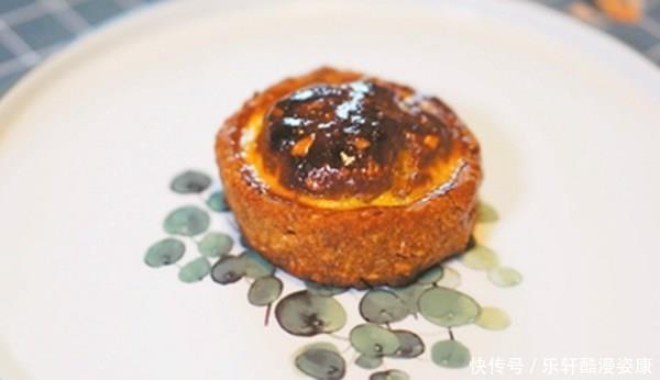 脑洞|月饼吃不完都给扔了网友只要脑洞打的开,就没有吃不完的月饼