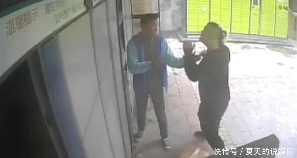 小曲|太气人！18岁快递小哥被暴打，打人者只因自己打不开快递柜