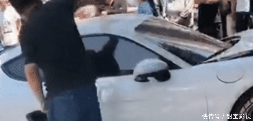  铁锹|摊位被豪车霸占，男子挥起铁锹怒砸兰博基尼：妨碍我卖菜的下场
