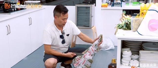 中餐厅|《中餐厅4》恶意剪辑故意放大赵丽颖林述巍矛盾,与加更差距大