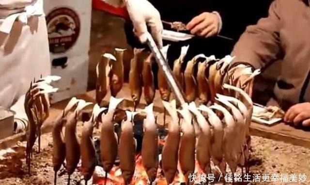 离职|90后女孩离职后卖“特色小吃”,5元一根,每天能卖上百根