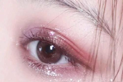 眼中|迷人计丨“美瞳本体”华晨宇,眼中有星空!