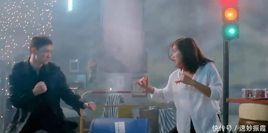 最佳拍档之|23年前,钱嘉乐转型导演,汇集了一众大咖,搞砸了一个经典系列