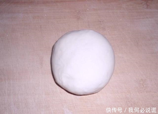 做成|白萝卜切成丝,做成饼,一口气吃5个,连挑食的孩子也大呼过瘾!