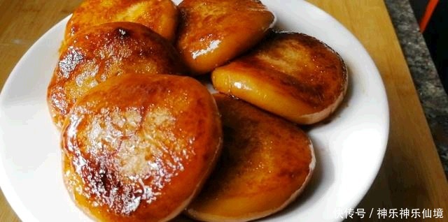 做法|人人见了都会流口水的红糖糍粑,做法简单,一次吃10个不会腻