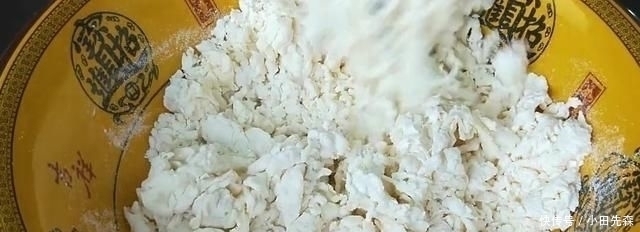 快速|2碗面粉3两水,不发面不烫面,简单快速,3分钟出锅,上桌就抢光