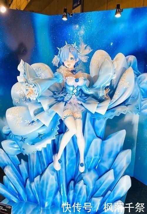 主题|日本漫展展出等身雷姆,冬日主题穿的却是裙子,不冷么