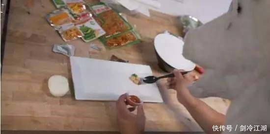 捧上天|被我们吐槽到爆的这碗面,却被歪果仁捧上天