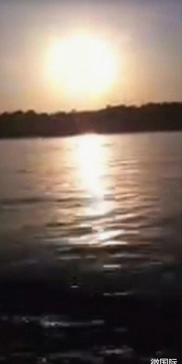 费雷拉|女子在船上开心自拍,网上晒照称自己的生活美好,几分钟后溺水身亡