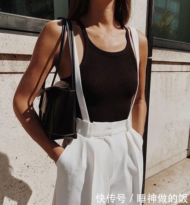 背心|一柜子衣服里，最常穿的居然是它