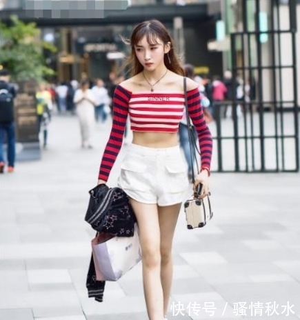 笑容|街拍:颜值高精致的美女,美丽的笑容,让心都融化了!