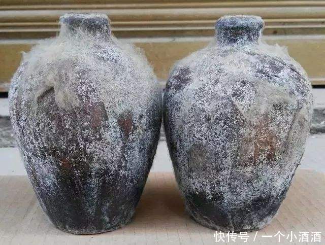 青花郎|郎酒价格对标飞天茅台后频出新招,两大酱香酒之一名头能否坐稳?