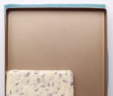  双层|为了避开孩子，只能和老公偷偷在被窝吃，双层美味的巧克力牛轧糖