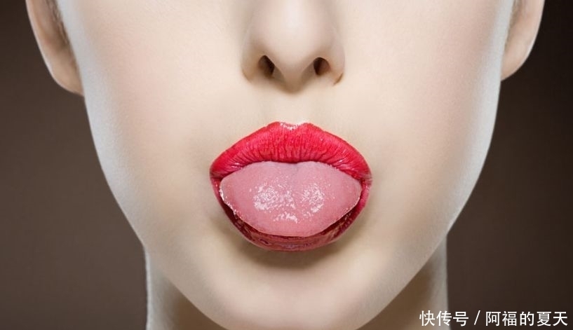 求助|伸出“舌头”,若出现4种“状况”,可能是在向你“求助”!