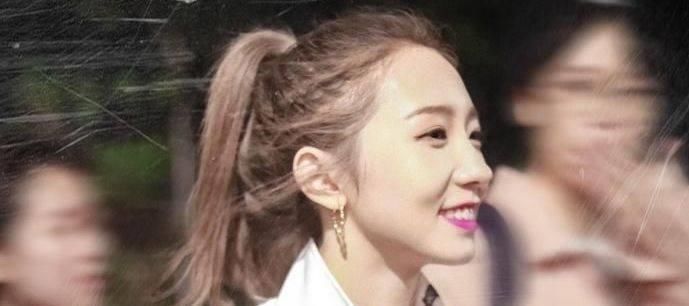 超越|创造101剧情大逆转,杨超越出局了,网友第一是女版蔡徐坤