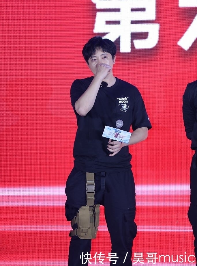  飙泪|《极挑》杀青 邓伦贾乃亮情感爆发现场飙泪