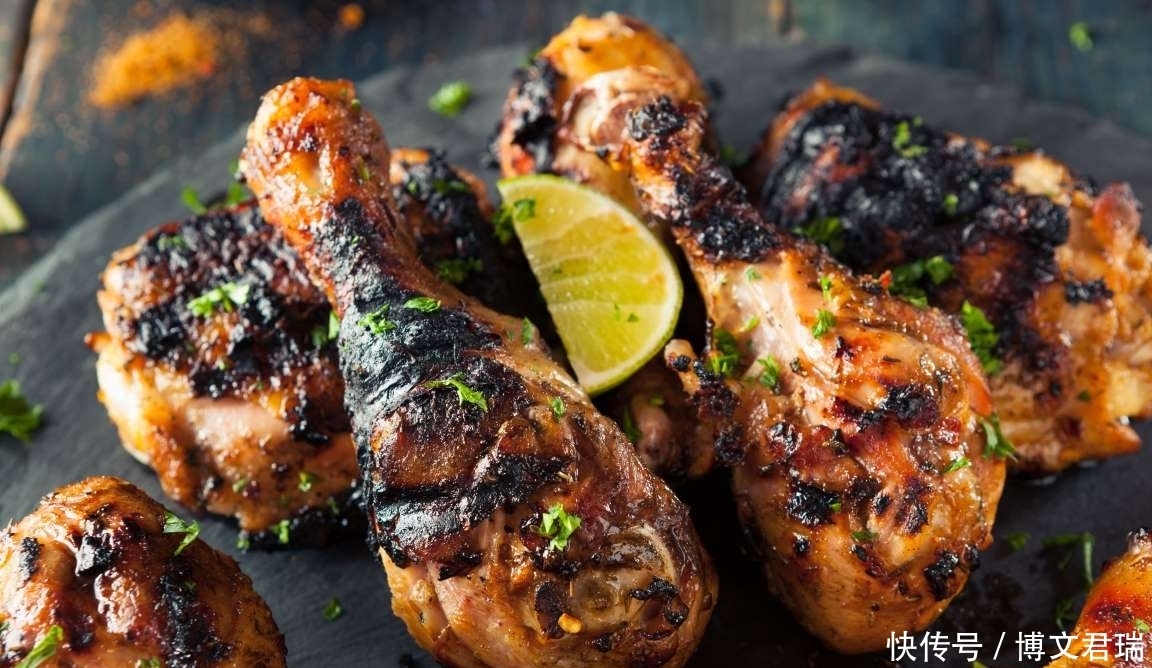 食物|出国旅游:盘点旅行中10种最让人垂涎三尺的街头食物,您吃过吗?