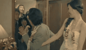 王者|搞笑GIF趣图:她曾经是个王者,后来