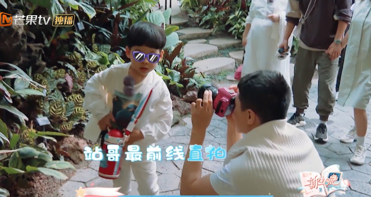 说出|41岁李艾穿吊带裙,故意在孕妇面前秀身材,说出原因却很暖心